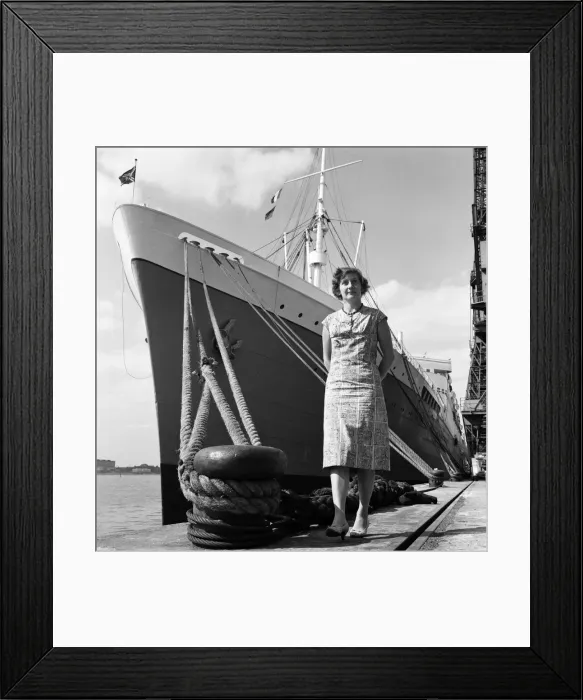 Framed Print : Politician Shirley Williams at Southampton Docks. 14th September 1959 Framed Print : Politician Shirley Williams at Southampton Docks. 14th September 1959