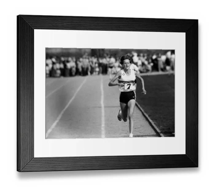 Framed Print : South African wonder girl Zola Budd seen winning the 3000 metre race at Central Park in