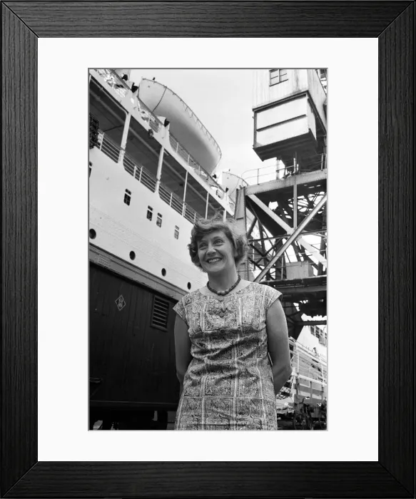 Framed Print : Politician Shirley Williams at Southampton Docks. 14th September 1959 Framed Print : Politician Shirley Williams at Southampton Docks. 14th September 1959