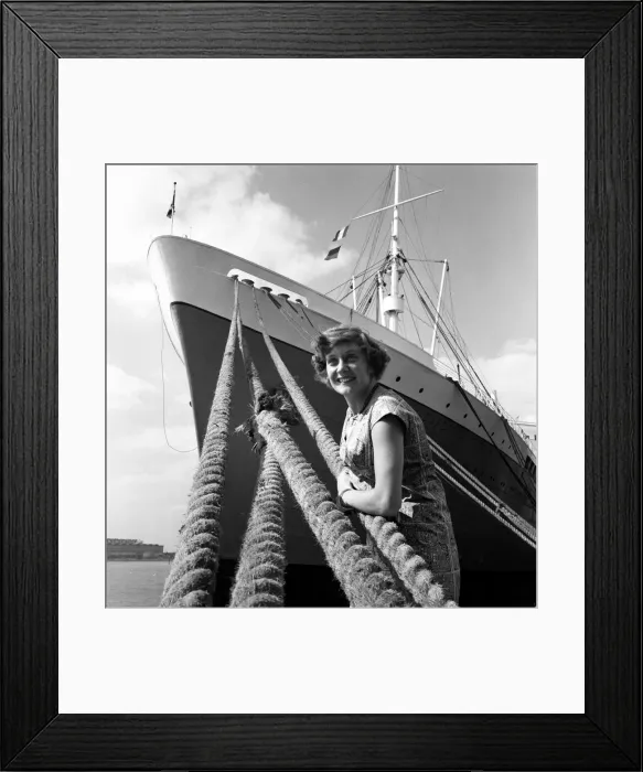 Framed Print : Politician Shirley Williams at Southampton Docks. 14th September 1959 Framed Print : Politician Shirley Williams at Southampton Docks. 14th September 1959