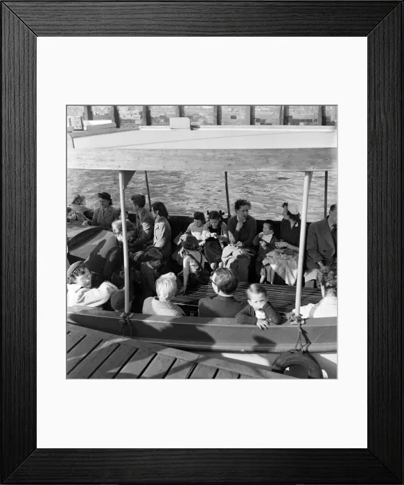 Framed Print : A cruise down the River Thames, London. 25th April 1955 Framed Print : A cruise down the River Thames, London. 25th April 1955