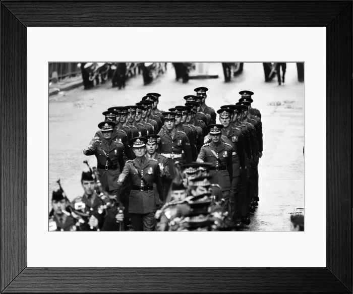 Framed Print : Falklands Victory Parade, London. 12th October 1982 Framed Print : Falklands Victory Parade, London. 12th October 1982