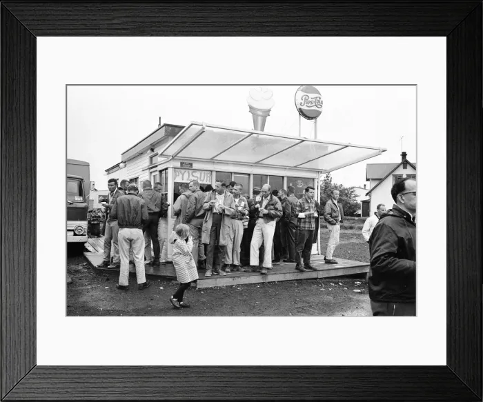 Framed Print : 21 NASA Astronauts have just spend a week in Iceland, making a study of the Geology of Framed Print : 21 NASA Astronauts have just spend a week in Iceland, making a study of the Geology of
