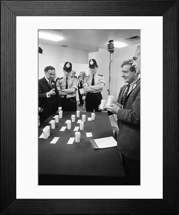 Framed Print : 3. 5 ounces of Moon dust arrives in the UK, from the recent Apollo 11 mission to the moon