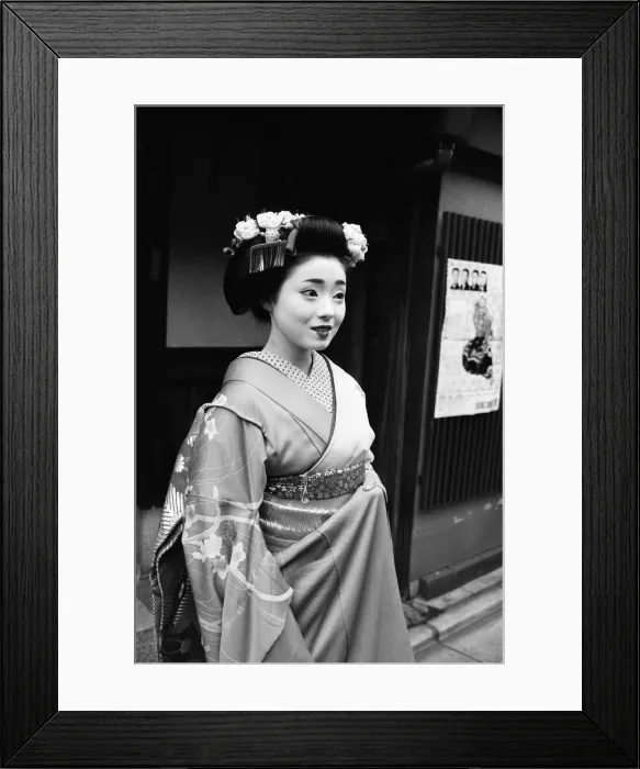 Framed Print : Geisha girl, Katsuno, pictured outside her Geisha House in Kyoto, Japan, 8th March 1982 Framed Print : Geisha girl, Katsuno, pictured outside her Geisha House in Kyoto, Japan, 8th March 1982