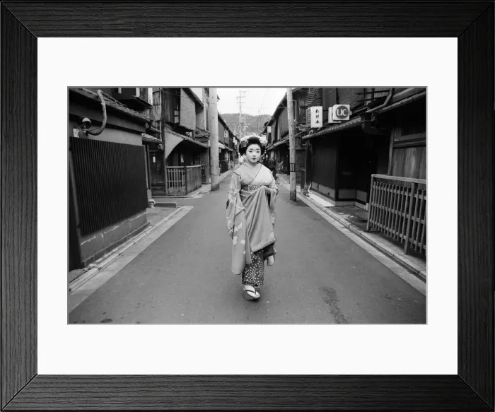 Framed Print : Geisha girl, Katsuno, pictured outside her Geisha House in Kyoto, Japan, 8th March 1982 Framed Print : Geisha girl, Katsuno, pictured outside her Geisha House in Kyoto, Japan, 8th March 1982