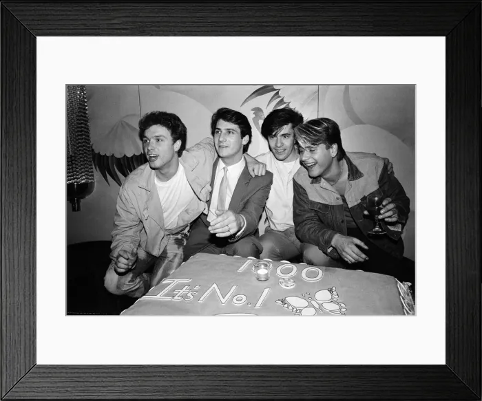 Framed Print : Top of the Pops 1000th programme party. Pictured, members of Spandau Ballet with the Top Framed Print : Top of the Pops 1000th programme party. Pictured, members of Spandau Ballet with the Top