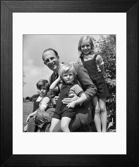Framed Print : Brigadier Fitzroy Maclean with his children Jeremy, aged seven, Charles Framed Print : Brigadier Fitzroy Maclean with his children Jeremy, aged seven, Charles