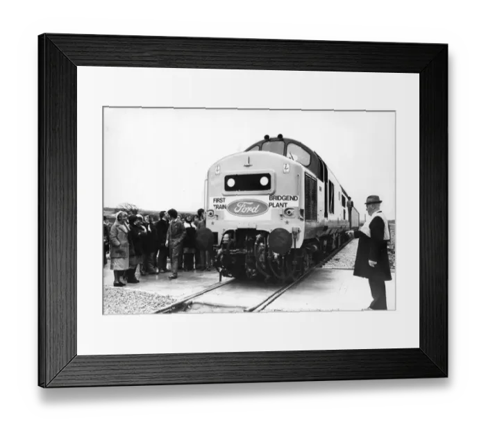 Framed Print : The Speedlink train makes its way into the Ford plant at Bridgend, South Wales Framed Print : The Speedlink train makes its way into the Ford plant at Bridgend, South Wales