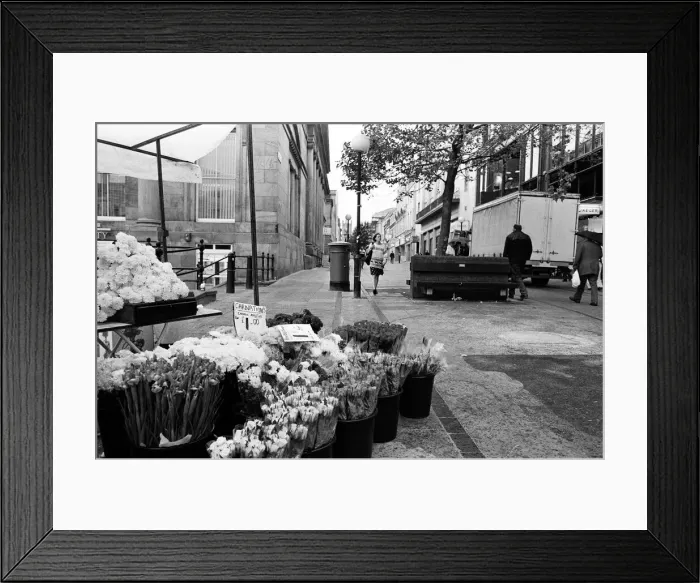 Framed Print : Morning views of Bold Street, Liverpool. 30th June 1992