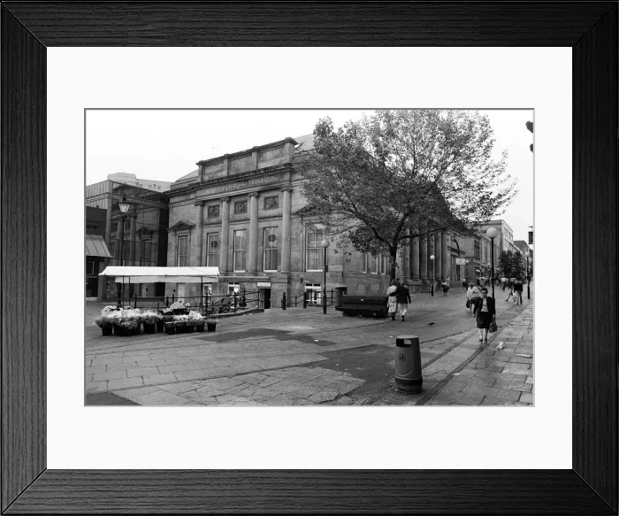 Framed Print : Morning views of Bold Street, Liverpool. 30th June 1992 Framed Print : Morning views of Bold Street, Liverpool. 30th June 1992