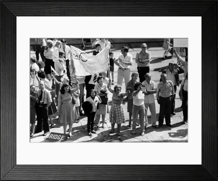 Framed Print : The return of the Europic Ferry from the Falklands War, Southampton Framed Print : The return of the Europic Ferry from the Falklands War, Southampton