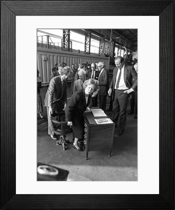 Framed Print : Prime Minister Margaret Thatcher visits Harker and Son at Stockton. 12th September 1987 Framed Print : Prime Minister Margaret Thatcher visits Harker and Son at Stockton. 12th September 1987