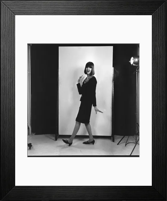 Framed Print : Ready Steady Go - Teenage TV pop music and dancing show on ATV TV from 1963-1966 Framed Print : Ready Steady Go - Teenage TV pop music and dancing show on ATV TV from 1963-1966