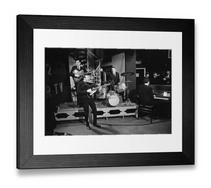 Framed Print : Ready Steady Go - Teenage TV pop music and dancing show on ATV TV from 1963-1966