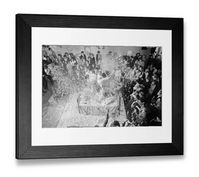Framed Print : Ready Steady Go - Teenage TV pop music and dancing show aired on ATV TV from 1963-1966