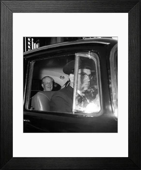 Framed Print : Prime Minister Harold Macmillan, pictured in a car, visiting Buckingham Palace Framed Print : Prime Minister Harold Macmillan, pictured in a car, visiting Buckingham Palace