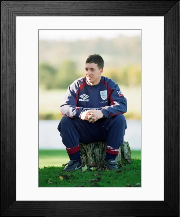 Framed Print : Robbie Fowler on International duty with England, takes time out for a photo shoot