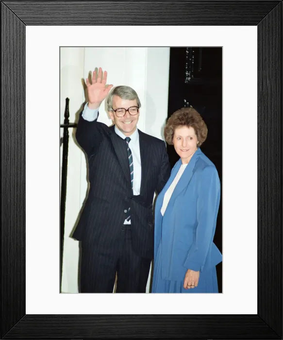 Framed Print : John Major outside 10 Downing Street after winning the Conservative leadership battle Framed Print : John Major outside 10 Downing Street after winning the Conservative leadership battle