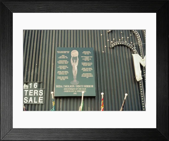Framed Print : The Mall Nightclub in Stockton, Thursday 19th November 1992 Framed Print : The Mall Nightclub in Stockton, Thursday 19th November 1992