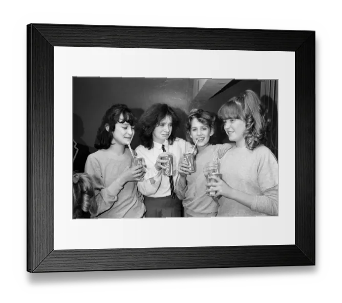 Framed Print : First supplies of the new Coca-Cola formula to arrive in Britain Framed Print : First supplies of the new Coca-Cola formula to arrive in Britain