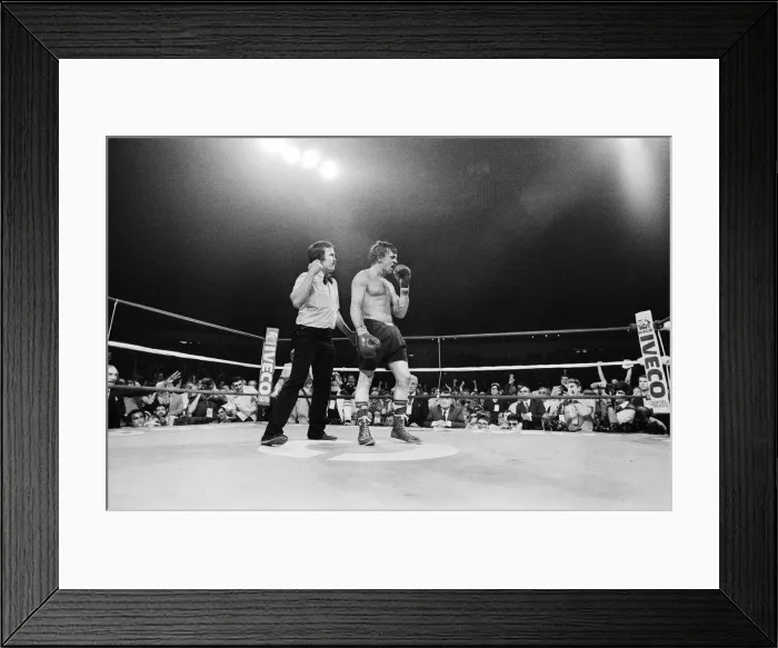 Framed Print : Tony Sibson relinquished his European and Commonwealth titles to ensure he got the right Framed Print : Tony Sibson relinquished his European and Commonwealth titles to ensure he got the right