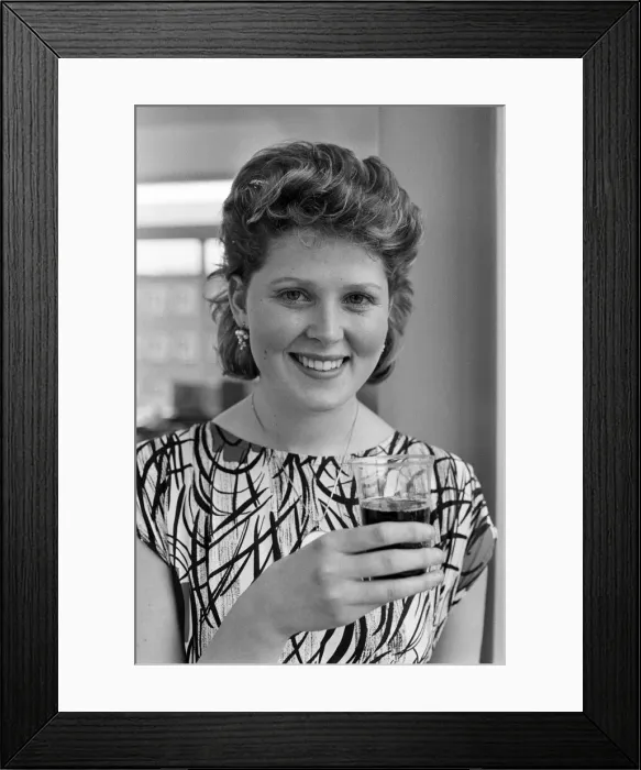 Framed Print : Pupils from the Italia Conti school trying the New Coke. 3rd May 1985 Framed Print : Pupils from the Italia Conti school trying the New Coke. 3rd May 1985