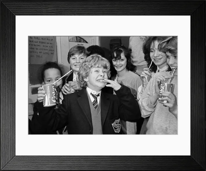 Framed Print : First supplies of the new Coca-Cola formula to arrive in Britain Framed Print : First supplies of the new Coca-Cola formula to arrive in Britain