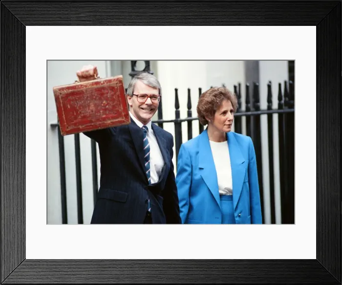 Framed Print : Chancellor of the Exchequer John Major at 11 Downing Street with his wife Norma as he Framed Print : Chancellor of the Exchequer John Major at 11 Downing Street with his wife Norma as he