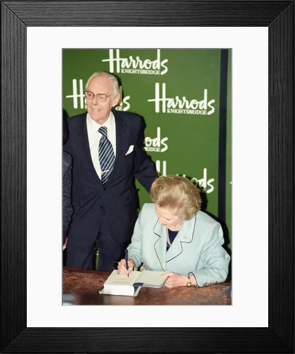 Framed Print : Margaret Thatcher in Harrods signing copies of her memoir