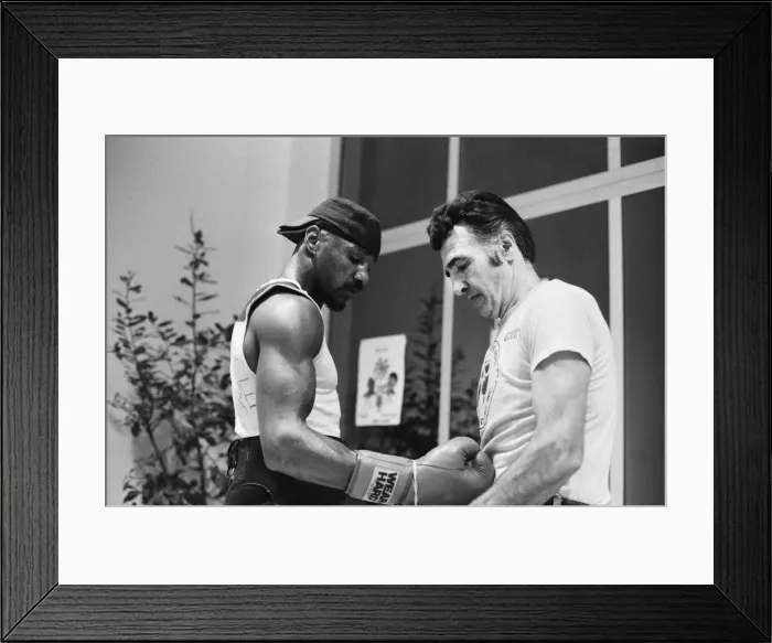 Framed Print : WBC and WBA world champion Marvin Hagler training for his sixth defence of his world Framed Print : WBC and WBA world champion Marvin Hagler training for his sixth defence of his world