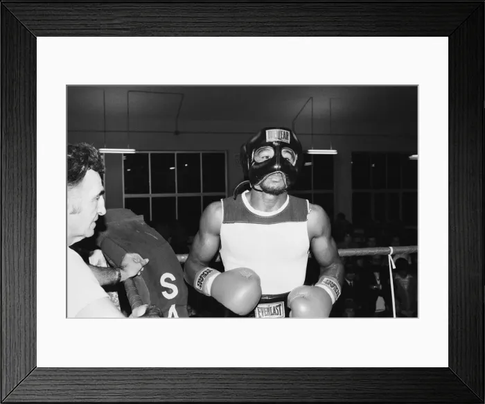 Framed Print : WBC and WBA world champion Marvin Hagler training for his sixth defence of his world Framed Print : WBC and WBA world champion Marvin Hagler training for his sixth defence of his world