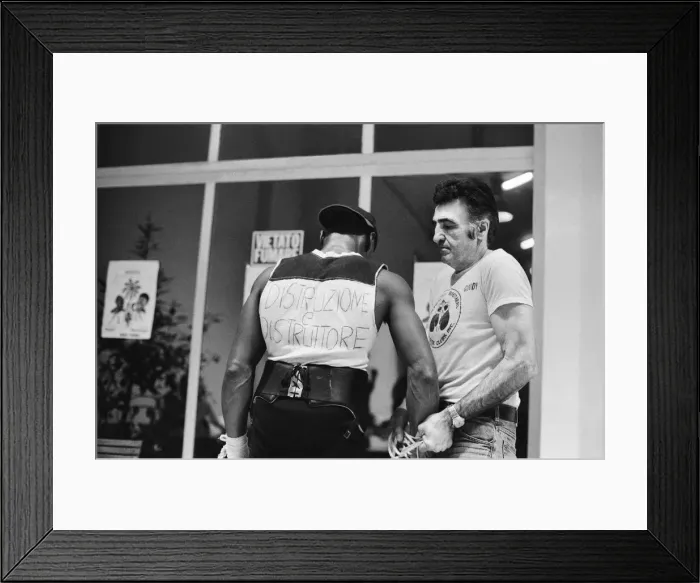 Framed Print : WBC and WBA world champion Marvin Hagler training for his sixth defence of his world Framed Print : WBC and WBA world champion Marvin Hagler training for his sixth defence of his world