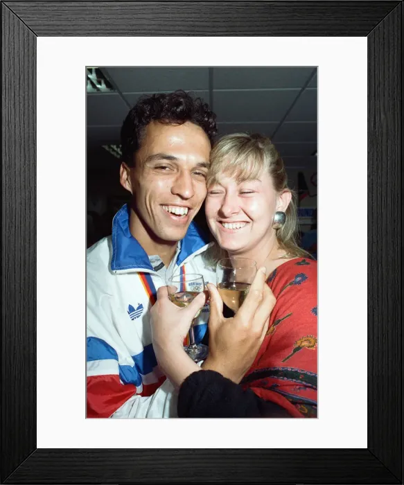 Framed Print : Britains Olympians arrives at Heathrow airport following the Seoul Olympics Framed Print : Britains Olympians arrives at Heathrow airport following the Seoul Olympics