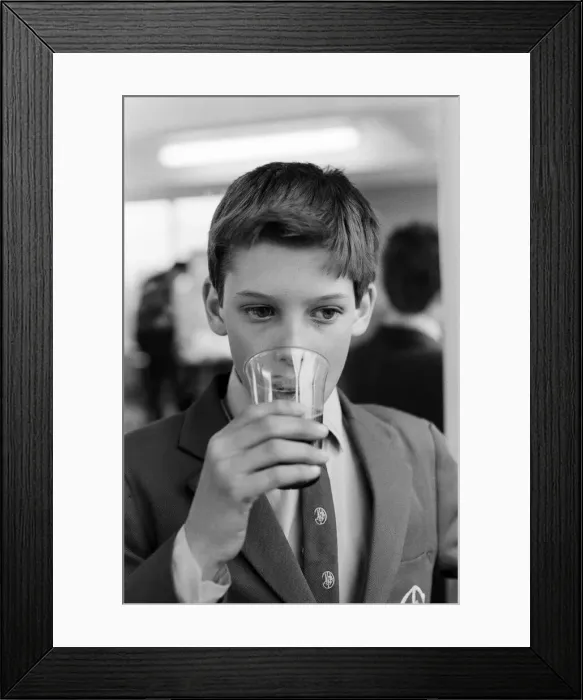 Framed Print : Pupils from the Italia Conti school trying the New Coke. 3rd May 1985 Framed Print : Pupils from the Italia Conti school trying the New Coke. 3rd May 1985