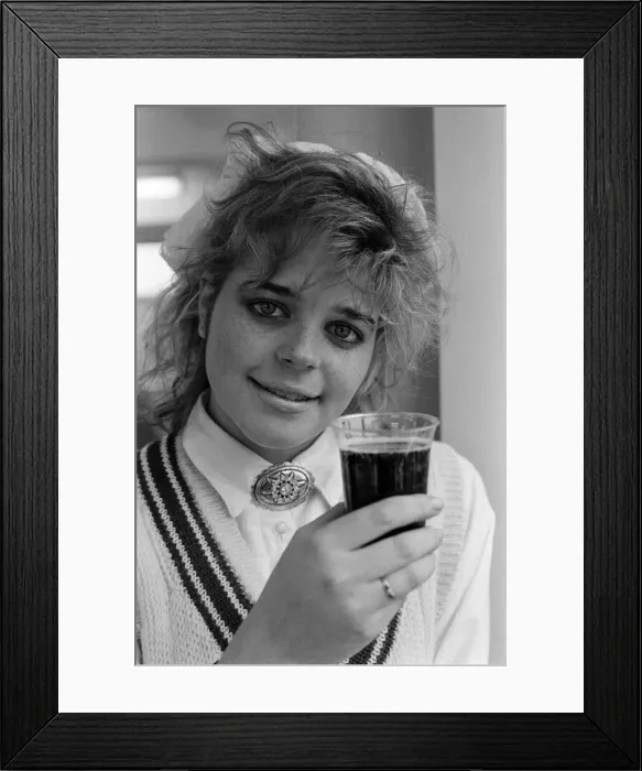 Framed Print : Pupils from the Italia Conti school trying the New Coke. 3rd May 1985 Framed Print : Pupils from the Italia Conti school trying the New Coke. 3rd May 1985