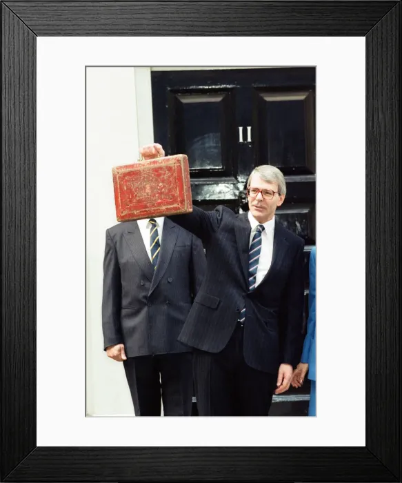 Framed Print : Chancellor of the Exchequer John Major at 11 Downing Street as he delivers his first Framed Print : Chancellor of the Exchequer John Major at 11 Downing Street as he delivers his first