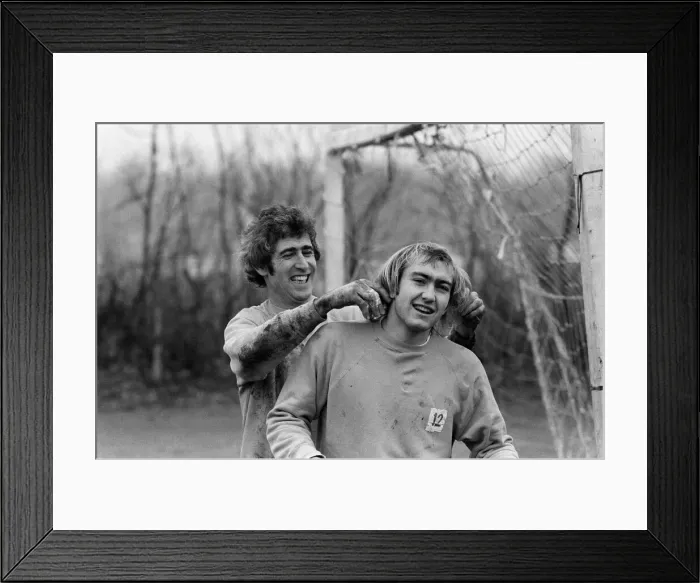 Framed Print : Chelsea training for their match at Stamford Bridge on Saturday when they meet Norwich