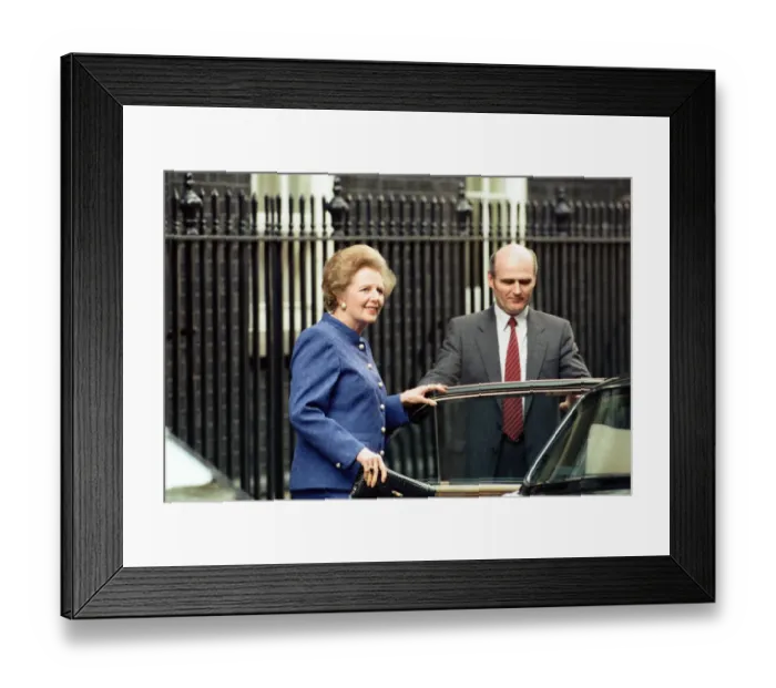 Framed Print : Prime Minister Margaret Thatcher at Downing Street on Budget Day. 20th March 1990 Framed Print : Prime Minister Margaret Thatcher at Downing Street on Budget Day. 20th March 1990
