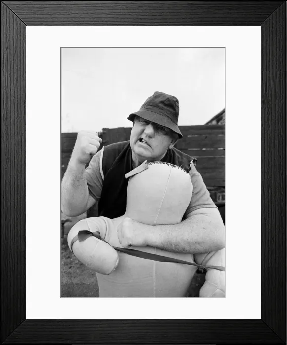 Framed Print : Wrestler, Shirley Crabtree, alias Big Daddy. 18th May 1988 Framed Print : Wrestler, Shirley Crabtree, alias Big Daddy. 18th May 1988
