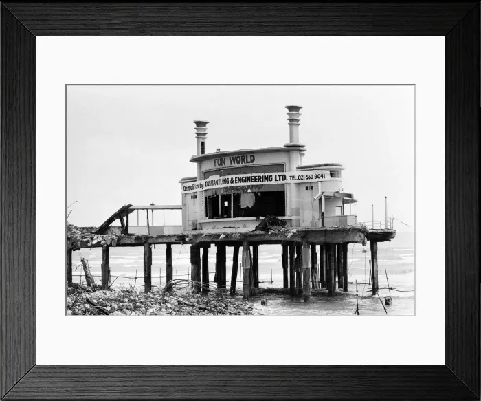 Framed Print : Pier Bandstand at Weymouth in Dorset is due for demolition, Sunday 4th May 1986 Framed Print : Pier Bandstand at Weymouth in Dorset is due for demolition, Sunday 4th May 1986