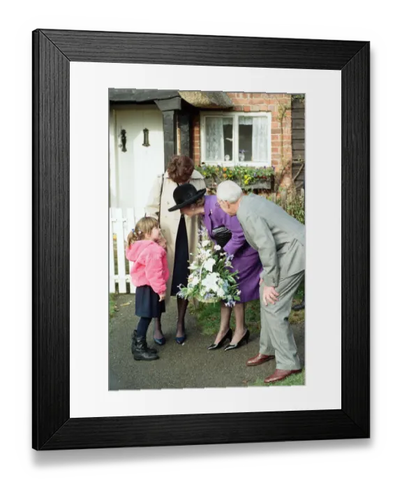 Framed Print : Prime Minister Margaret Thatcher and her husband Denis visit the church near Chequers Framed Print : Prime Minister Margaret Thatcher and her husband Denis visit the church near Chequers