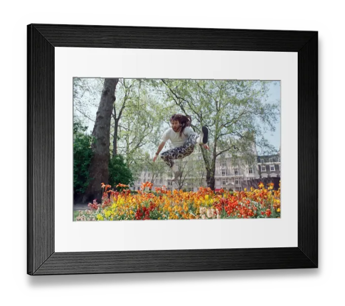 Framed Print : Bruce Dickinson, lead singer of the heavy metal band Iron Maiden. 13th May 1992