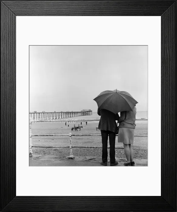 Framed Print : Holidaymakers at Redcar. 1971