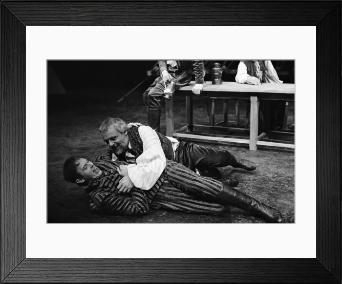 Framed Print : Anthony Hopkins in Antony and Cleopatra, National Theatre, London. 8th April 1987 Framed Print : Anthony Hopkins in Antony and Cleopatra, National Theatre, London. 8th April 1987
