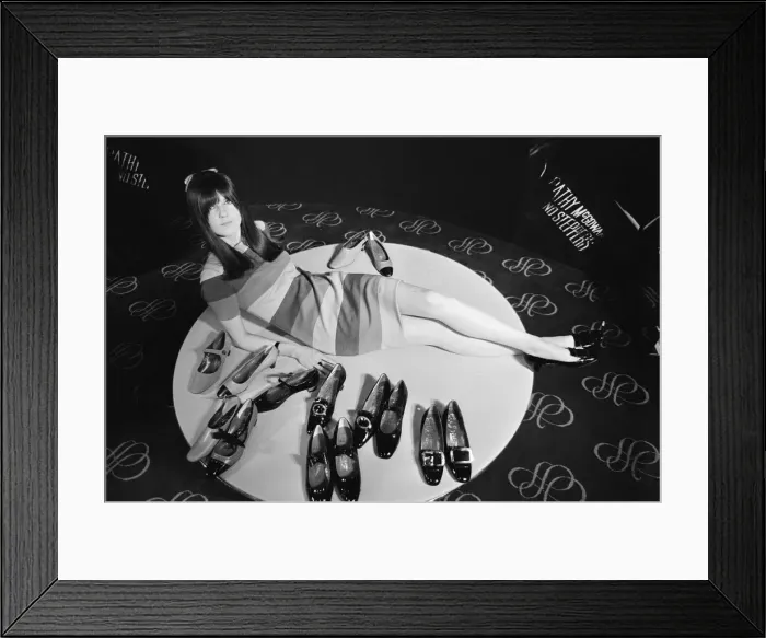 Framed Print : Picture shows Ready Steady Go! presenter Cathy McGowan promoting the Trend Stepper shoes