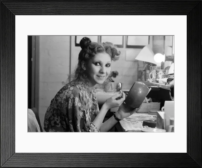 Framed Print : Bonnie Langford, star of hit musical Cats, she plays the character Rumpleteazer in Framed Print : Bonnie Langford, star of hit musical Cats, she plays the character Rumpleteazer in