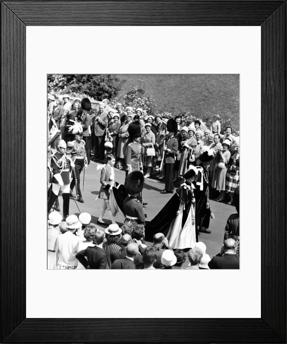 Framed Print : Queen Elizabeth II and Prince Philip, Duke of Edinburgh in their garter robes