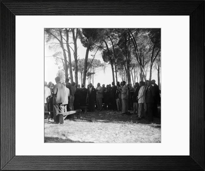 Framed Print : Black Communities in Cape Town, South Africa, 28th January 1955 Framed Print : Black Communities in Cape Town, South Africa, 28th January 1955