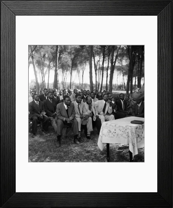 Framed Print : Black Communities in Cape Town, South Africa, 28th January 1955 Framed Print : Black Communities in Cape Town, South Africa, 28th January 1955
